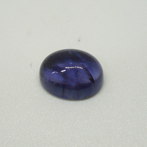 Iolita cabujón oval
