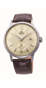 Reloj Orient RA-AP0003S10B AUTOMÁTICO, con esfera beige, calendario, caja de acero inox y correa de piel marrón labrada. Garantía de 2 años.
