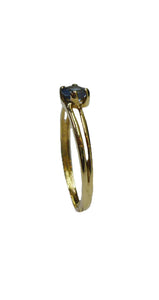Solitario oro amarillo 18k con ZAFIRO